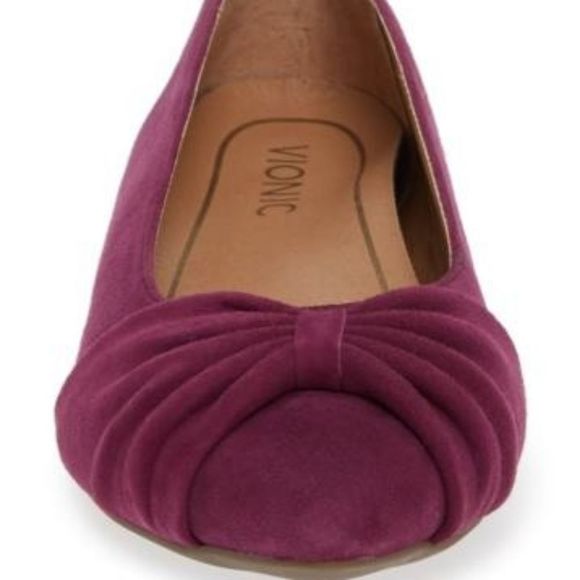 Vionic Gramercy Pointy Toe Flat 6 - Picture 4 of 6